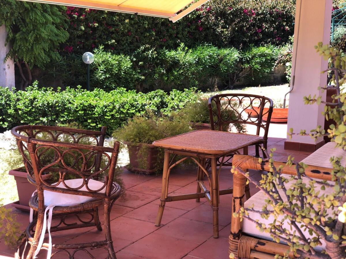 Le Tre Palme Villa Fontane Bianche Exteriör bild