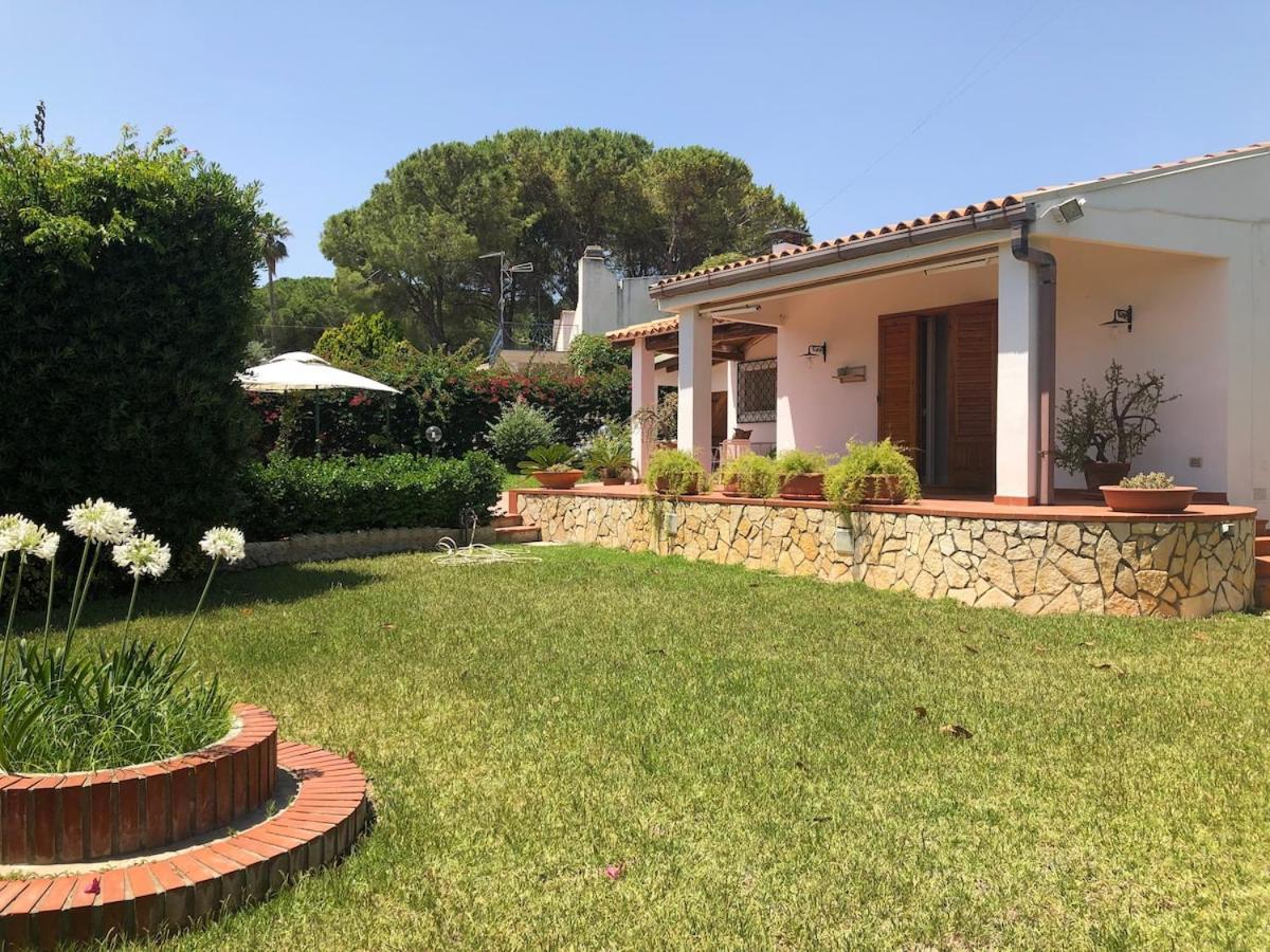 Le Tre Palme Villa Fontane Bianche Exteriör bild